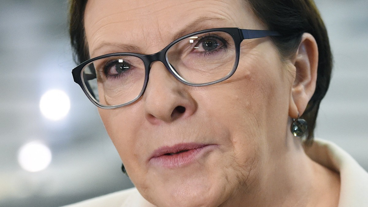 Premier Ewa Kopacz powiedziała, że chciałaby, aby większość Polaków zagłosowała w niedzielę na Bronisława Komorowskiego. Na urzędzie prezydenta potrzeba doświadczenia, wyważenia i rozsądku - podkreśliła.