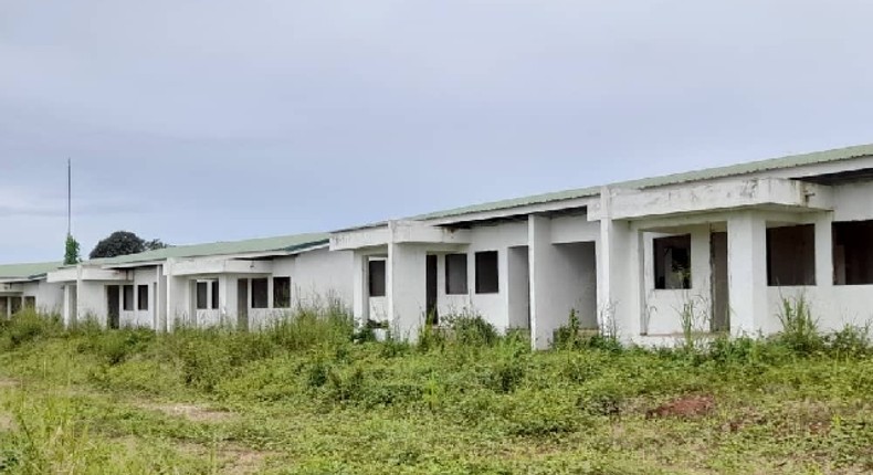 Kumawu District Hospital left to rot