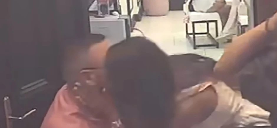 Anđela Đuričić poljubila Filipa Cara: Svi bruje o njenom postupku