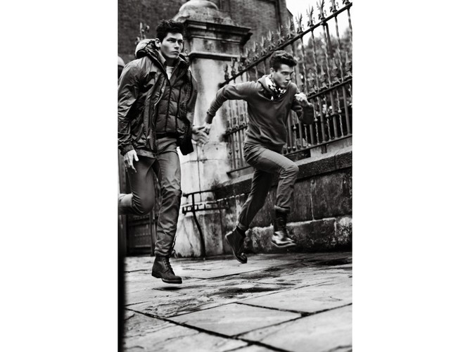 Burgundowe królestwo - Kolekcja Pull and Bear na sezon jesień 2011.