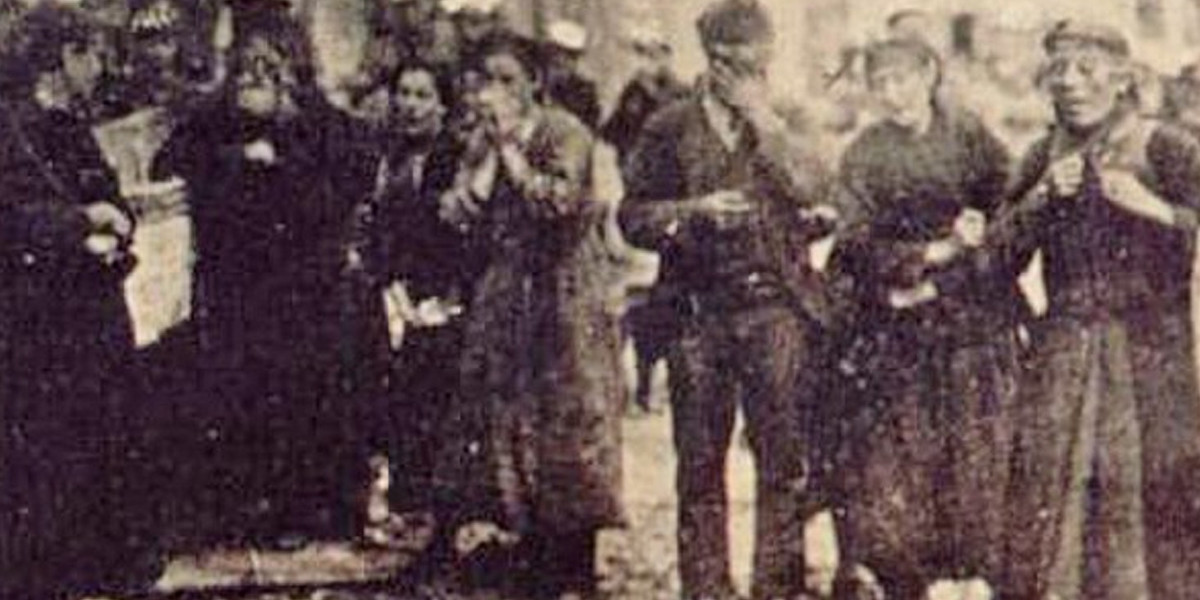Ofiary masakry w Smyrnie (Izmirze) w 1922 roku.