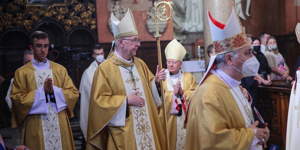 Biskupi znów przepraszają za zwyrodniałe żądze. 