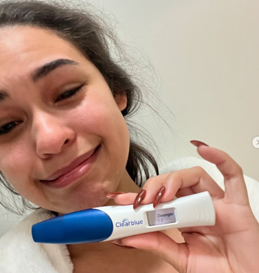 Dženi Martin, objava