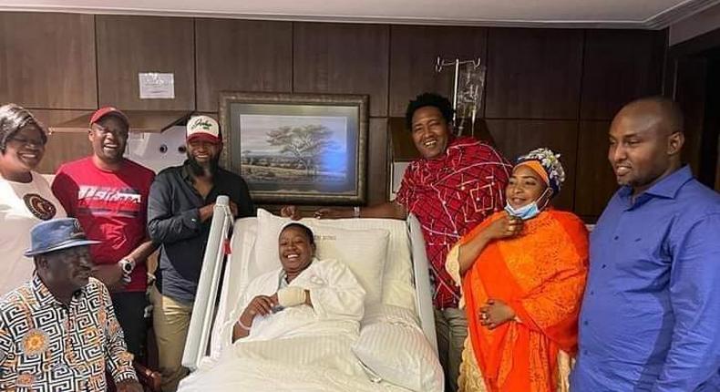 Raila Odinga visits Sabina Chege at Nairobi Hospital [Photos]