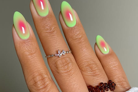 GUAVA MANIKIR izgleda tako sočno da će vam krenuti voda na usta: Najmoderniji je ovog leta i savšeno naglašava PREPLANULI TEN