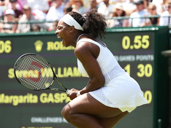 Na Wimbledonie już grają. Tenisistki pięknie prezentują się w bieli