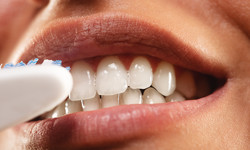 12 pytań o higienę jamy ustnej. Czy na pewno robisz to dobrze?  [QUIZ]