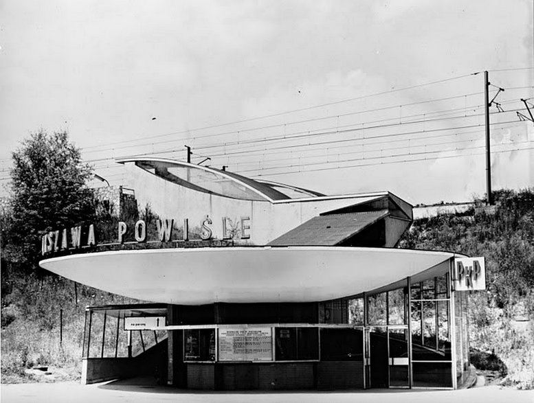 Dolny pawilon dworca Warszawa Powiśle, 1963 r. Źródło: Muzeum Sztuki Nowoczesnej w Warszawie, fot. Tadeusz Zagoździński
