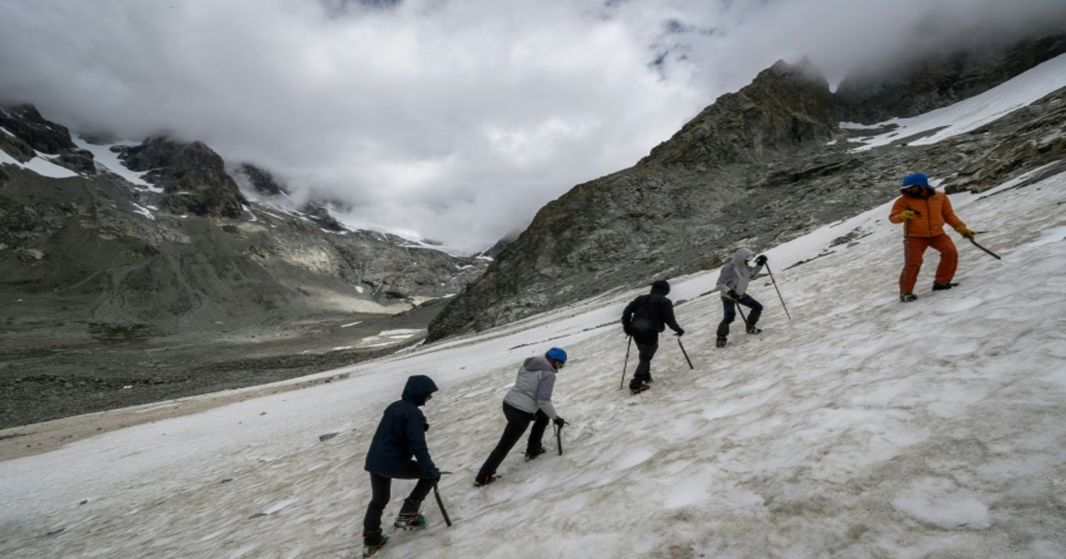 Alpinisme : les guides s'adaptent au réchauffement climatique
