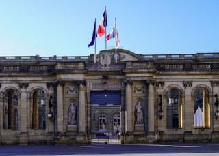 Wybory parlamentarne we Francji. Macroniści nie mają miażdżącej przewagi