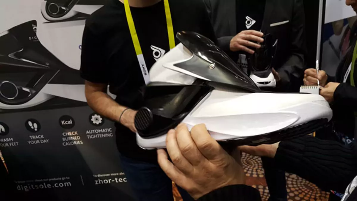 Digitsole Smartshoe 01 – tak inteligentnych butów jeszcze nie było (CES 2016)