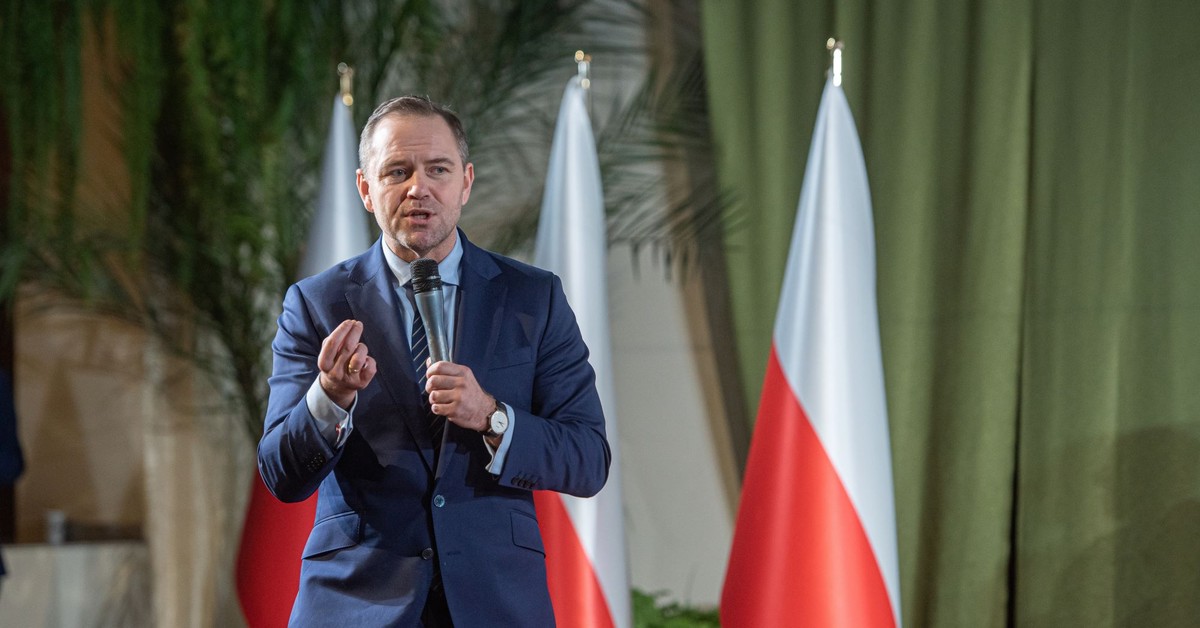 800 plus dla Ukraińców 2025 - będą zmiany w wypłatach? 800 plus tylko dla pracujących w Polsce Ukraińców?!