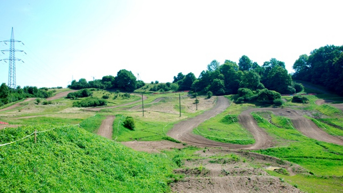 4 sierpnia w Cieszynie zostanie oficjalnie otwarty nowy tor motocrossowy. Istniejący, mający bogatą historię i niezwykle ważny dla polskiego motocrossu obiekt został zmodernizowany dzięki ponad 3 milionom złotych pozyskanym z dotacji Unii Europejskiej.