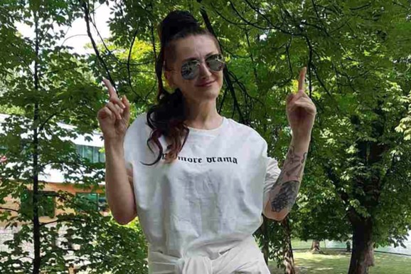 "KADA JE SHVATILA DA DOLAZI KRAJ TO NAM JE TRAŽILA" Pevačica se lavovski borila sa karcinomom, a poslednje reči majka i danas pamti: "Trudimo se da joj ispunimo želju"