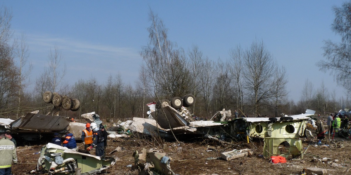 Naukowcy WAT wyjaśnili katastrofę smoleńską. Najważniejszą tezę raportu zespół Macierewicza wyciął!