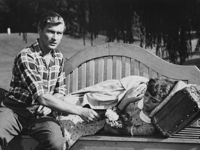 Stanisław Mikulski w filmie 'Ewa chce spać' (1957)