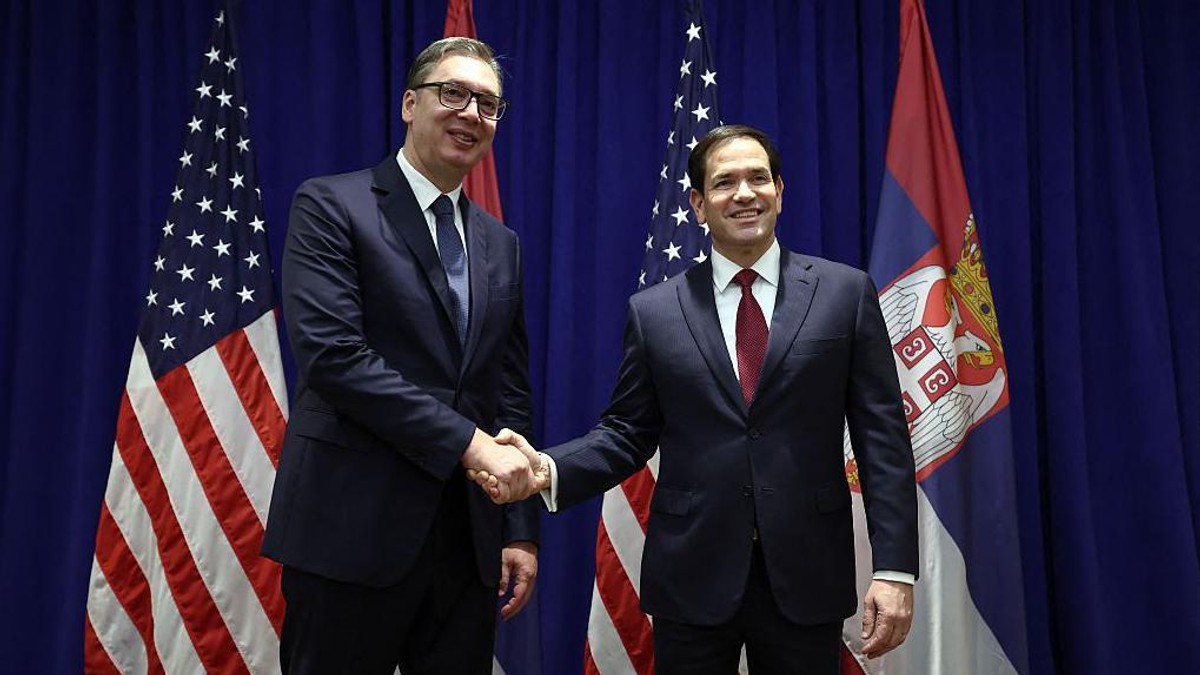 Predsednik Srbije Aleksandar Vučić i američki državni sekretar Marko Rubio | Foto: CHARLY TRIBALLEAU/POOL/AFP via Getty Images