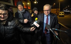 Wiceprezes PiS (nie) dostał 51 tys. zł nagrody? PO: Nawet nie zauważył, że 'druga pensja' co miesiąc wpływa na konto