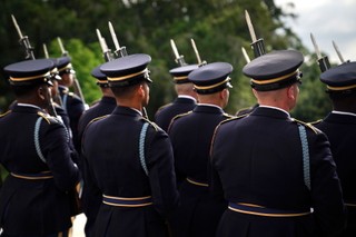 USA. Przed Kapitolem aresztowano dziesiątki osób. Wśród nich weterani