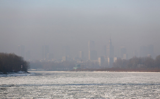 Smog w Rybniku. Prezydent zawiesił zajęcia w szkołach