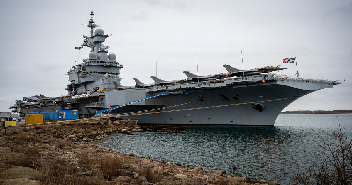 Le Charles de Gaulle entre en Méditerranée, en route vers le Moyen ...