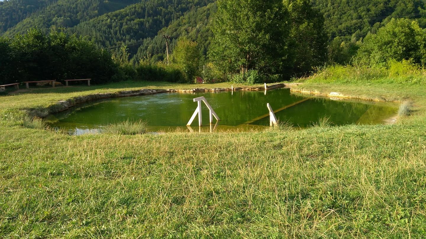 Jazierko je veľkým lákadlom pre turistov.