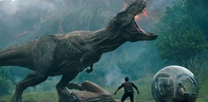 "Jurrasic World". Wycieczka do parku dinozaurów. Przerażające stworzenia atakują ludzi