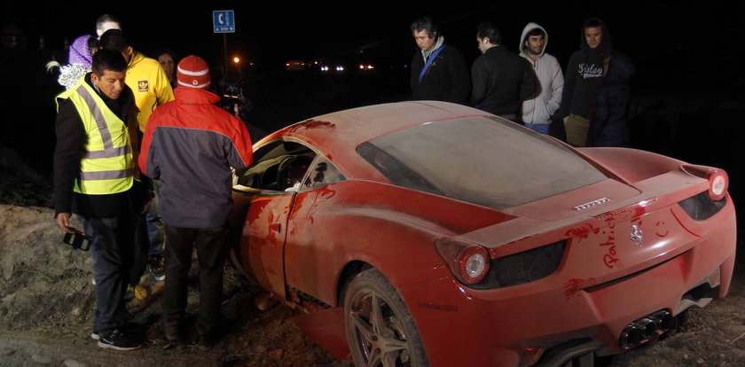 Pijany gwiazdor miał wypadek! Rozbił ferrari! ZDJĘCIA