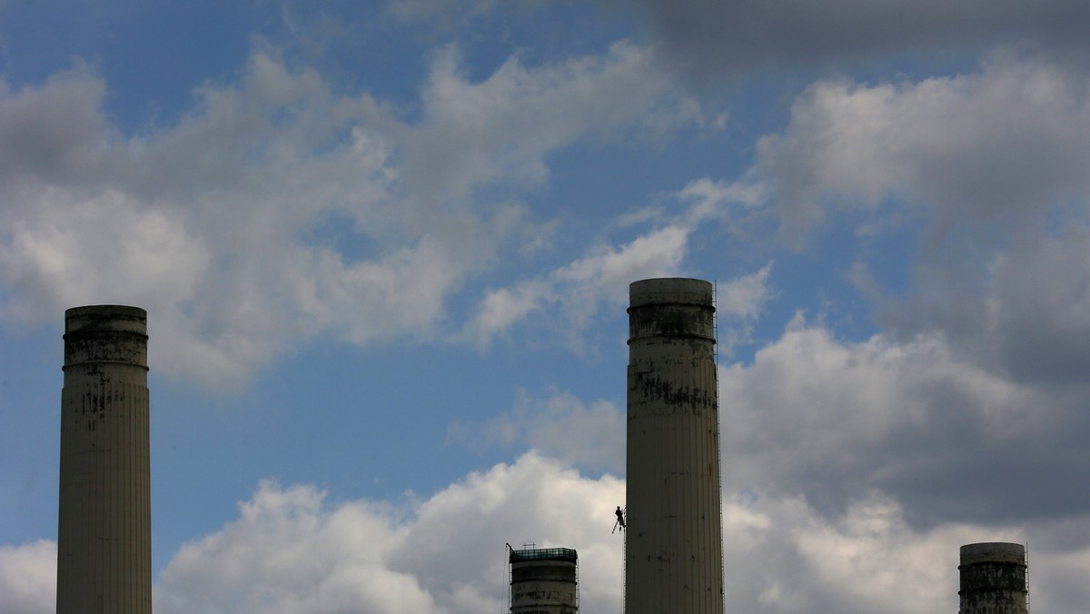 Amerykański koncern energetyczny NRG Energy ogłosił rozpoczęcie budowy największej na świecie instalacji wychwytu CO2 z opalanej węglem elektrowni W.A. Parish w stanie Teksas. Koszt projektu noszącego nazwę Petra Nova to miliard dolarów.