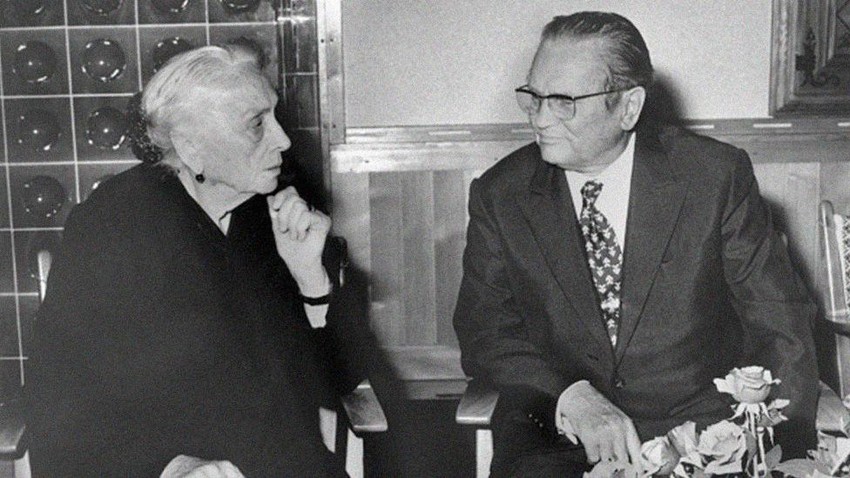 Dolores Ibaruri i Josip Broz Tito razgovaraju prilikom jedne od njenih poseta | Foto: Getty Images