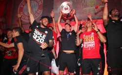 Szef Borussii Dortmund: Ucieszyłem się z sukcesu Bayernu Monachium