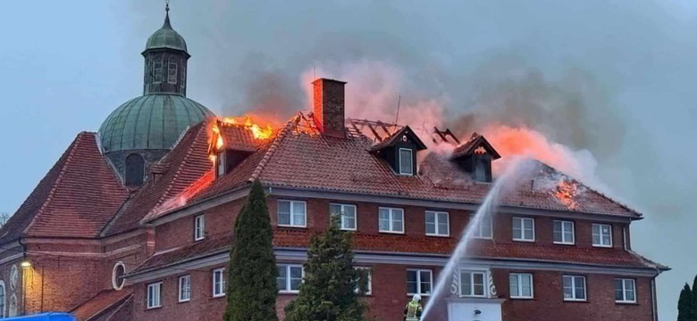 Pożar w klasztorze redemptorystów. Ogień strawił dach
