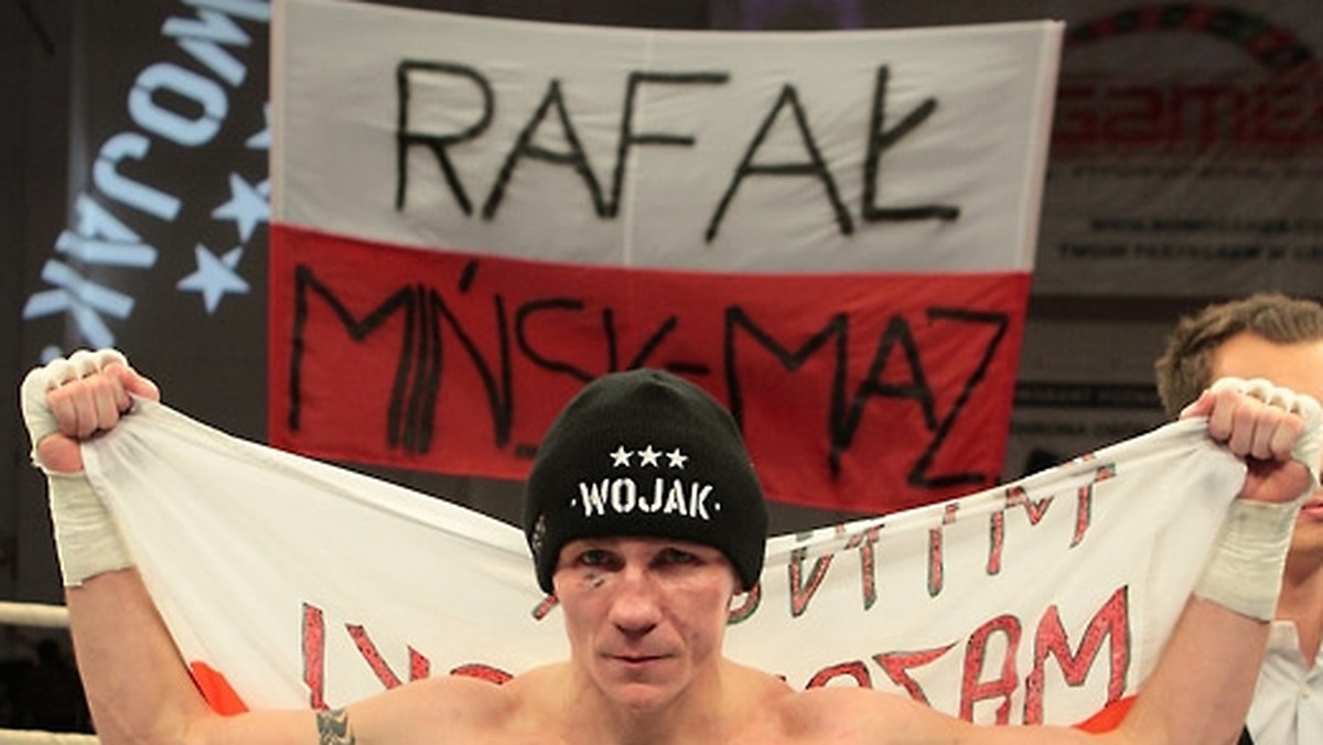 Rafał Jackiewicz (46-11-2, 21 KO) pożegnał się już z boksem wygraną w połowie sierpnia nad Krzysztofem Szotem i zaczął treningi pod kątem MMA, tymczasem... Pojawiła się bardzo ciekawa propozycja.