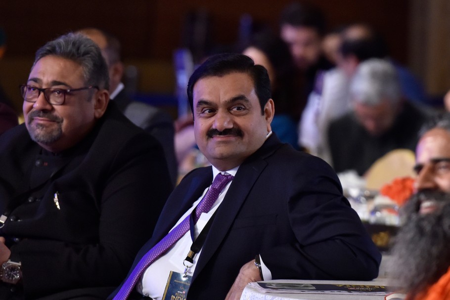 Gautam Adani, najbogatszy człowiek Indii, stracił w jeden dzień majątek o większej wartości niż łączna giełdowa wycena PKN Orlen i PGE