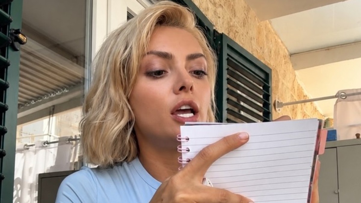 Ela Dvornik pokazala šta njena ćerka, đak prvak, nosi u školu