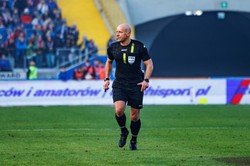 Marciniak zebrał gromy za mecz Legia-Jagiellonia, a UEFA wyznaczyła go do prowadzenia szlagieru