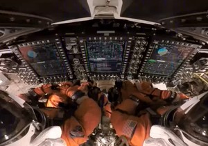 Astronauti NASA u svemirskim odelima