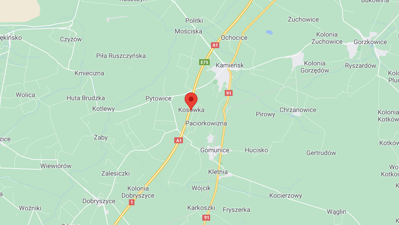 Dwie osoby zostały ranne w wypadku, do którego doszło w poniedziałek rano na drodze krajowej nr 1 w Łódzkiem. W miejscowości Kosówka zderzyły się dwa samochody ciężarowe i dwa osobowe. Trasa w tym miejscu jest zablokowana w obu kierunkach. Wyznaczono objazd.