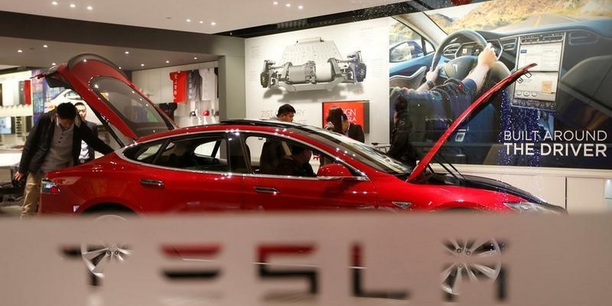 Tesla delivers 24,500 vehicles in the third quarter