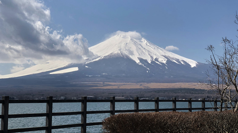 Fuji - widok spod jeziora Yamanaka