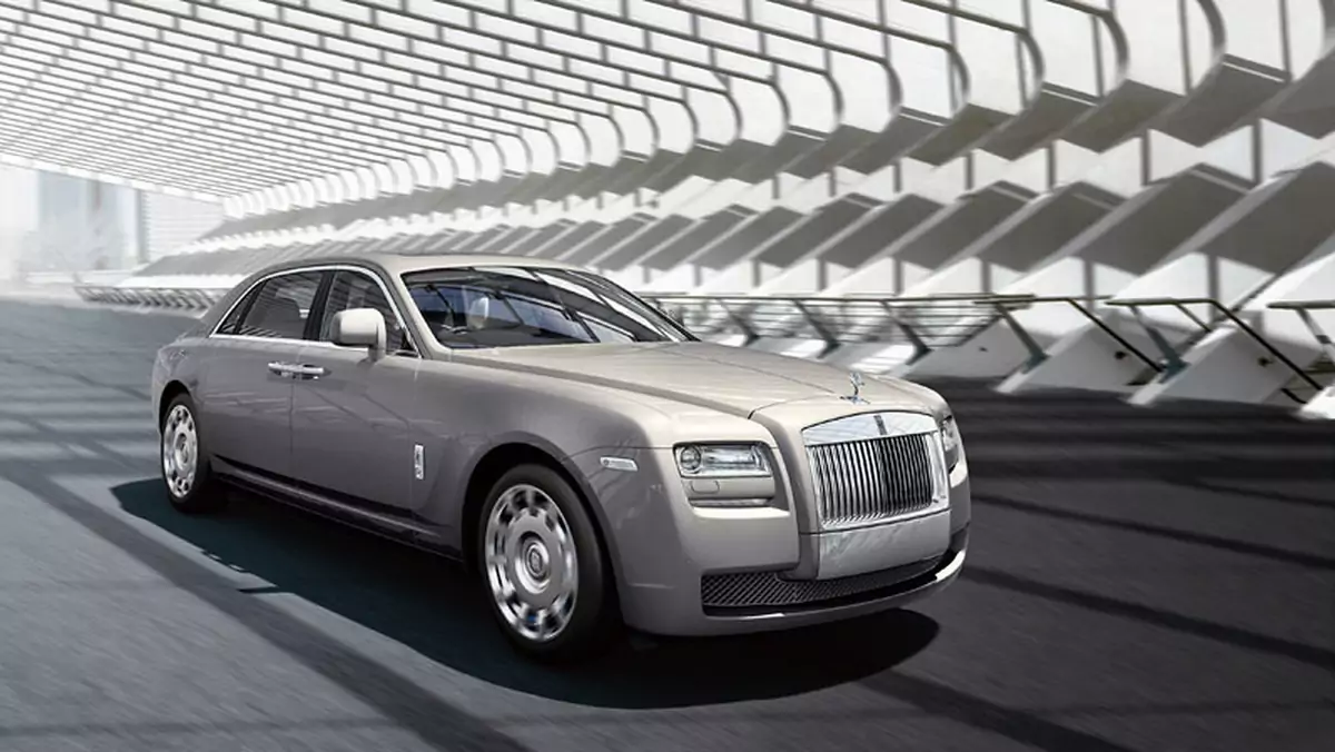 Rolls-Royce coraz dłuższy
