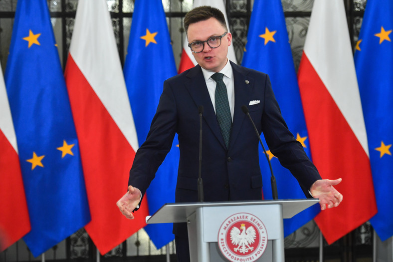 Szymon Hołownia o zmianach w TVP. 