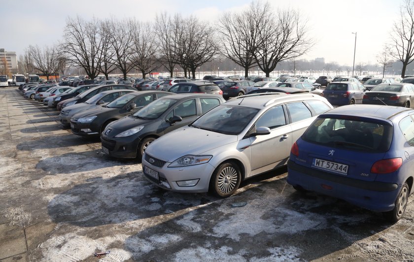 Zróbcie porządek z parkingami przy Stadionie Narodowym