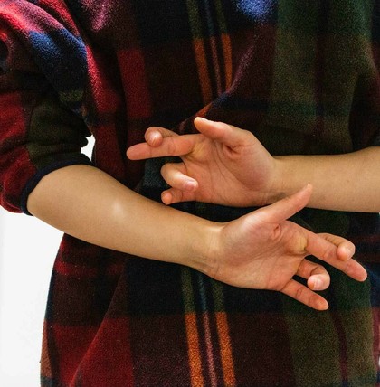 Lügen können Beziehungen zerstören, dennoch flunkern einige Sternzeichen häufig.