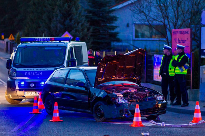 Uciekał przed policją. Wpadł na inne auto