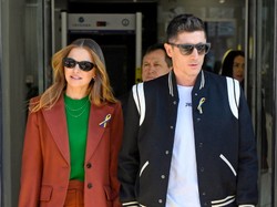 Para niedopasowana, ale pięknie ubrana: Lewandowscy zadali szyku przed studiem TVN. FOTO