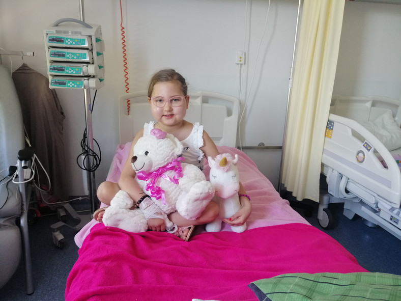 8-letnia Milenka jest w trakcie chemioterapii