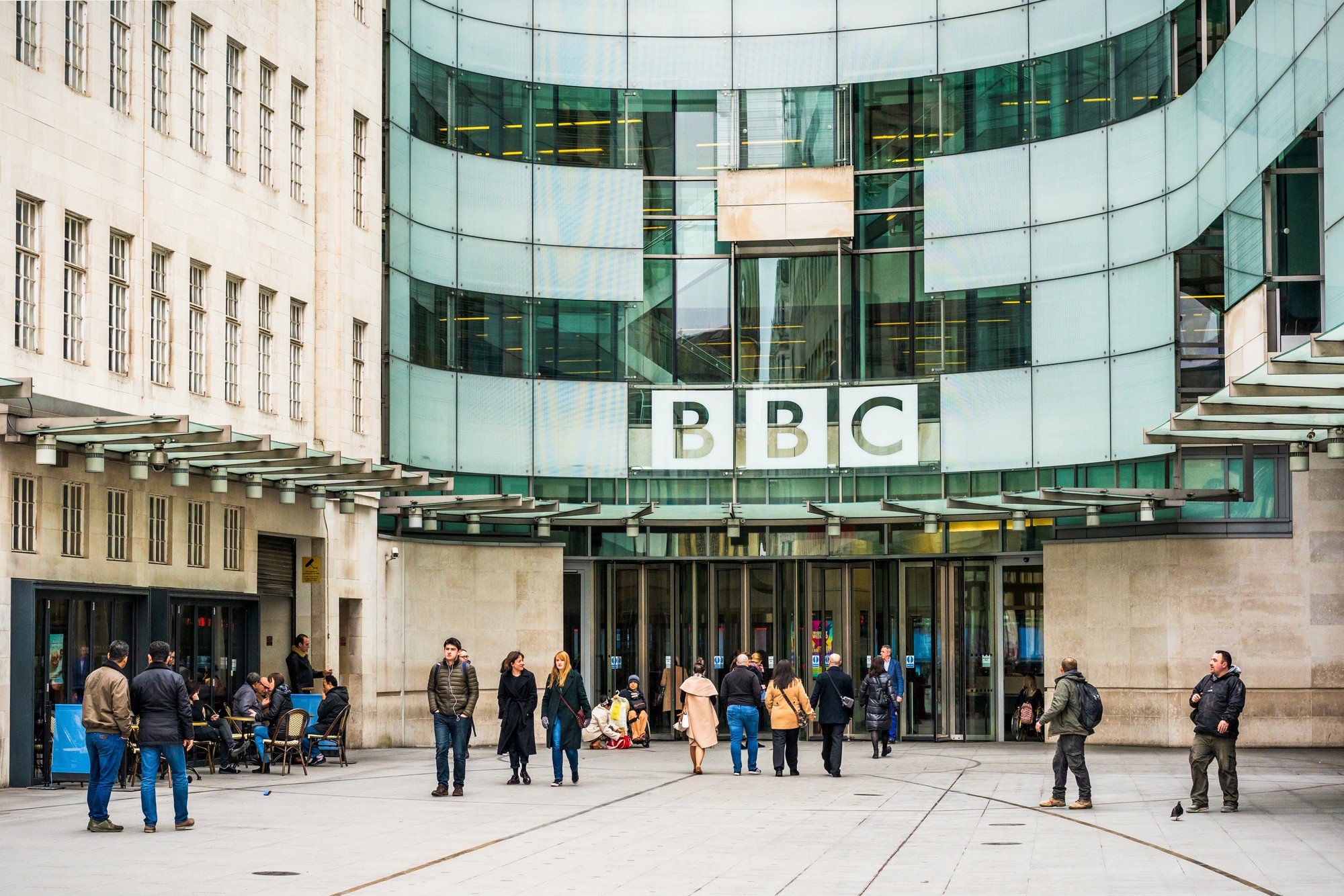 Javorská pracovala pre britskú BBC.