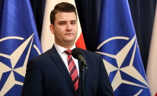 Misiewicz idzie na CEK. Kulisy bitwy o garnitury i czytnik [ŚLEDZTWO DGP]