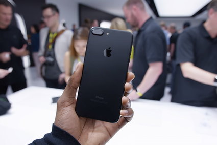 7 powodów, dla których lepiej kupić iPhone 7 niż iPhone 8 czy iPhone X